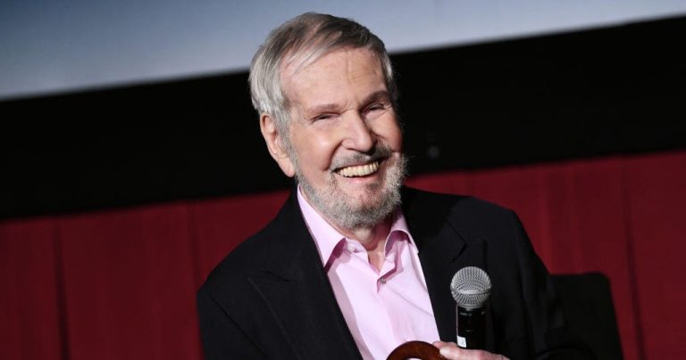 Prolific Filmmaker Robert Benton, Noted for "Bonnie and Clyde" and "Kramer vs. Kramer," Passes Away at 92