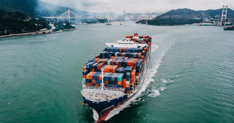 U.S. Retailers Cancel Orders, Leading to Sharp Decline in Chinese Exports