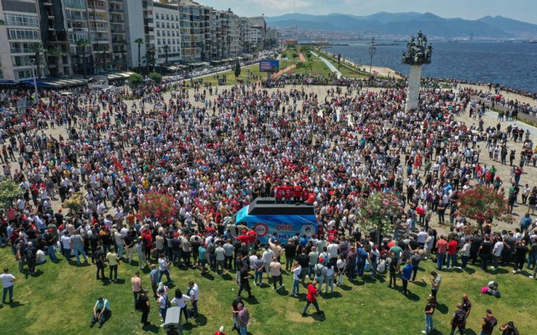 Izmir Municipality Workers Protest During Ongoing Strike