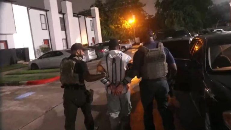 ICE Conducts Houston Sweep, Arresting 422 Individuals