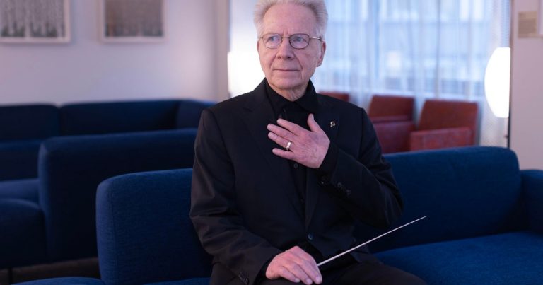 Conductor's Sudden Weight Gain Linked to Heart Condition Revealed by Surgery