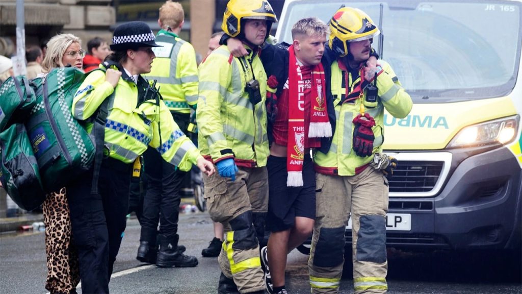 Minivan Hits Liverpool Soccer Celebration, One Man Arrested