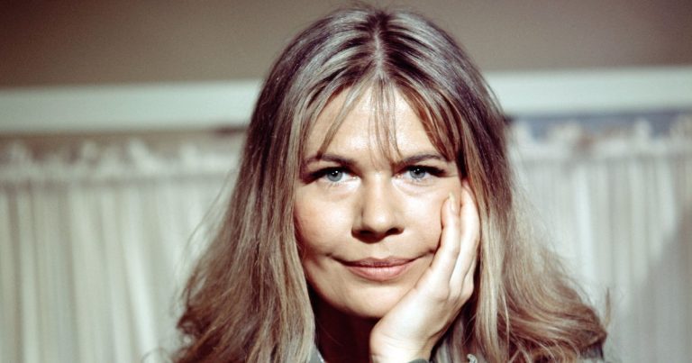 <p>TV Star Loretta Swit of "M<em>A</em>S*H" Passes Away at 87</p>