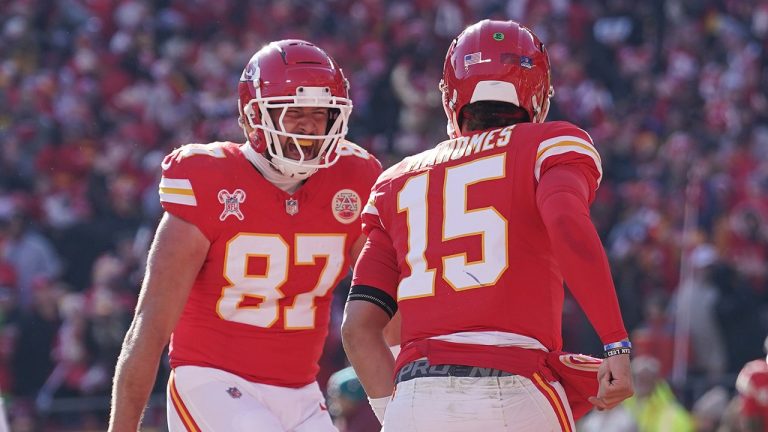 Mahomes: Kelce Likely to Continue Playing for the Foreseeable Future