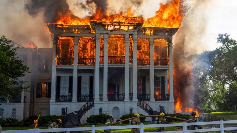 Historic Nottoway Plantation in Louisiana Destroyed by Fire