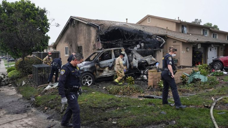 Plane Crash in San Diego Neighborhood Ignites Homes and Vehicles