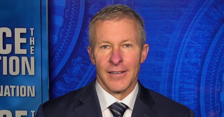 United CEO Discusses Airline Industry Insights on "Face the Nation"