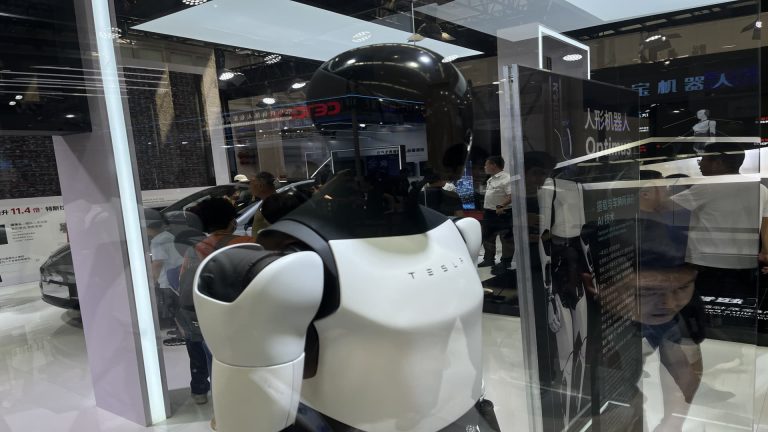 Tesla's Vice President of Robotics Departing Company