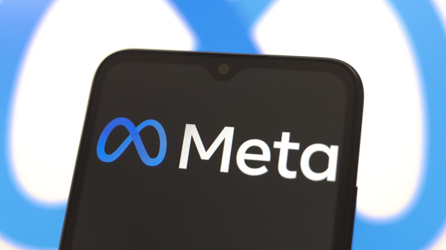 Tech Giants META, AMD, CSCO, and ROKU Report Q3 Earnings