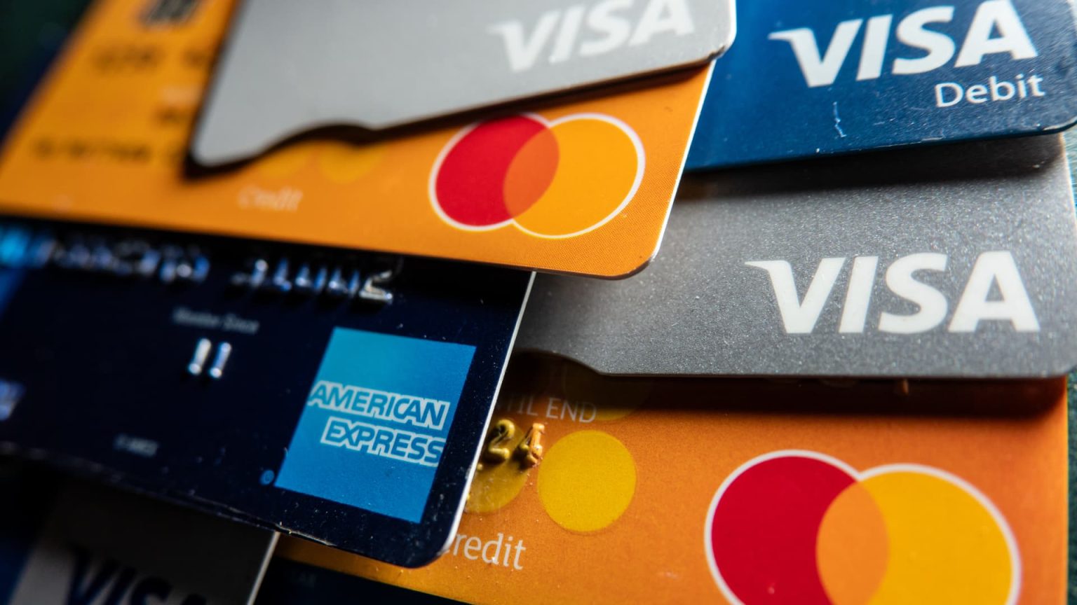 Amex Platinum and Chase Sapphire to Undergo 2025 Refresh