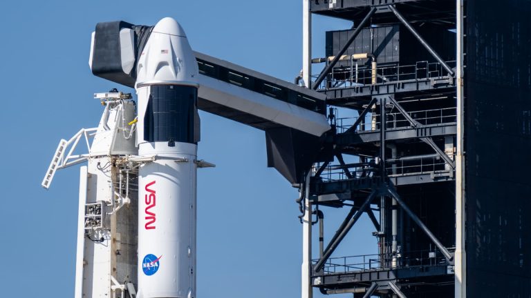SpaceX to Decommission Dragon Following Security Threats