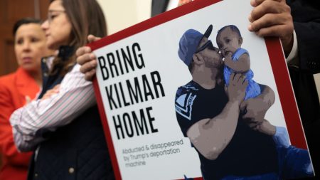 Man Returns to U.S. to Face Immigration Smuggling Charges