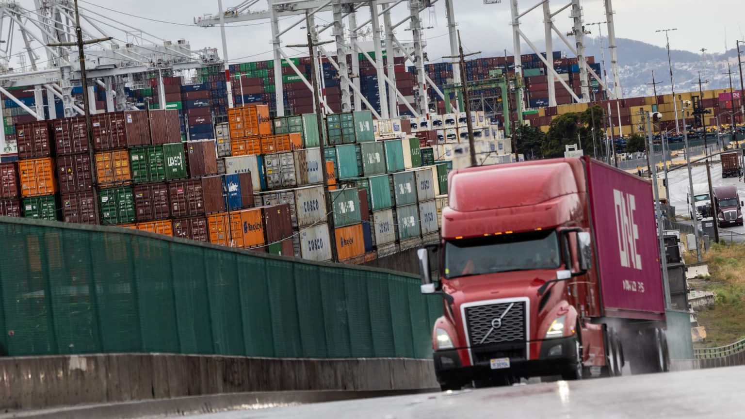 States Prepare for Potential Trade War Amid Varying Levels of Concern