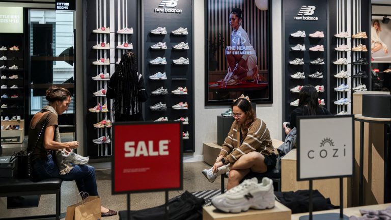 Retail Sales Decline 0.9% in May 2025 as Consumer Spending Slows