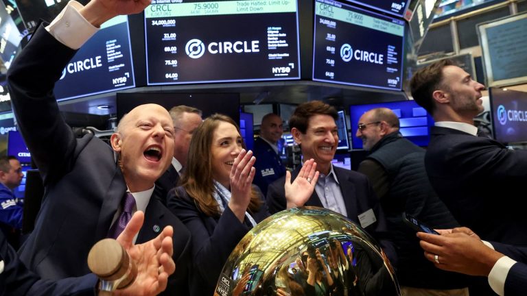 Tech Stocks Rally with TSLA, AVGO, and LULU Leading Gains
