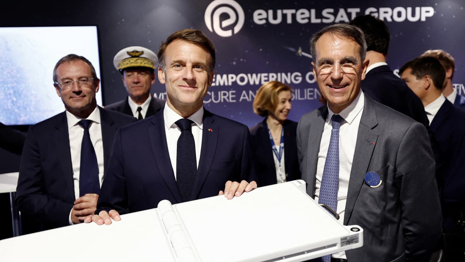 Can Eutelsat Serve as Europe's Rival to Starlink?