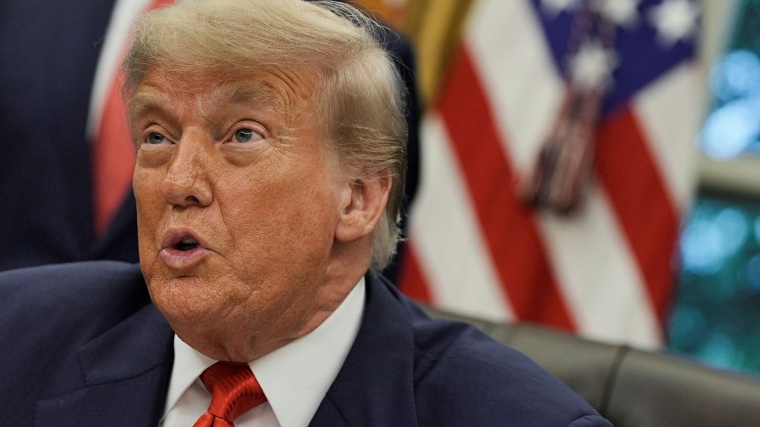 Trump Threatens NYC Funding Over Mamdani Election Bid Trump Threatens NYC Funding Over Mamdani Election Bid