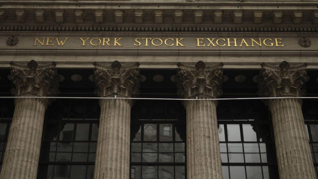 Oil Prices Climb as Stocks Fall Following US Strikes on Iran’s Nuclear Facilities Oil Prices Climb as Stocks Fall Following US Strikes on Iran's Nuclear Facilities