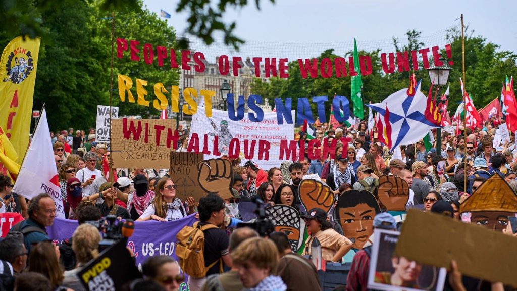 Hundreds Demonstrate in The Hague Against NATO Ahead of Major Summit