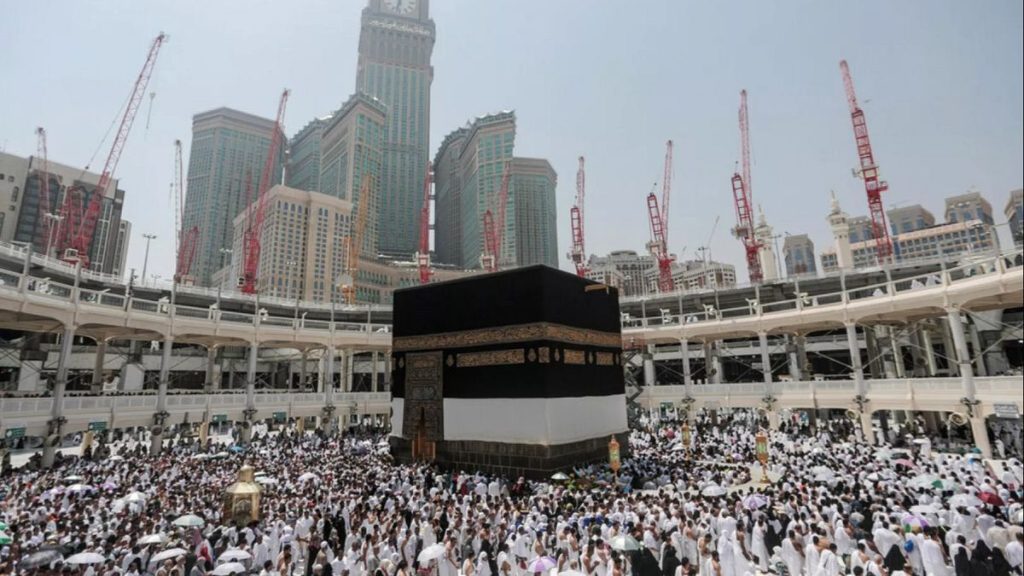 Nearly 270,000 Unauthorized Pilgrims Turned Away from Mecca