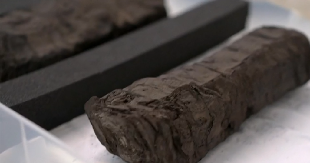 AI Sheds Light on Ancient Scrolls Buried by Mount Vesuvius Eruption