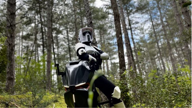 Jet-Powered Airbike Soars Above Traffic at 124 MPH