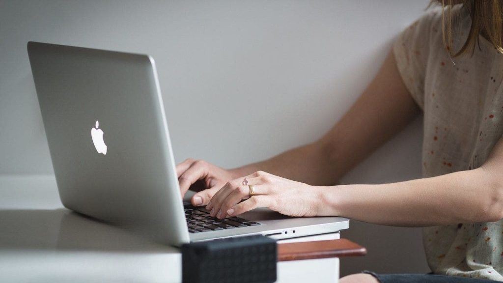 10 Signs Your Personal Data May Be Sold by Brokers