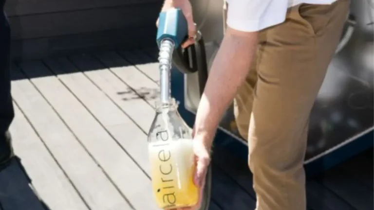 Aircela Unveils Machine That Converts Air into Gasoline