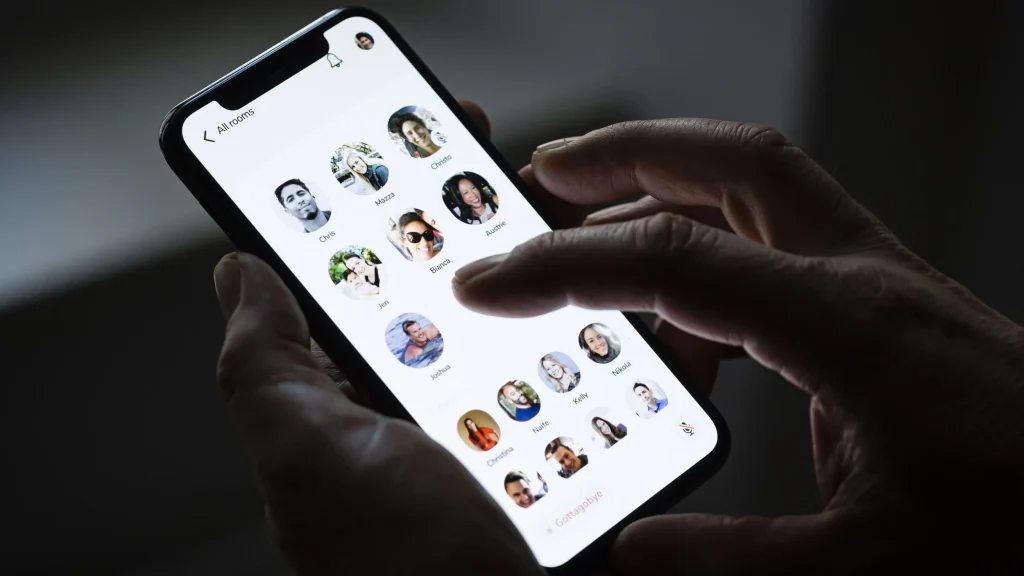 Erdoğan's Digital Mobs Turn Clubhouse Into a New Hunting Ground for Dissent