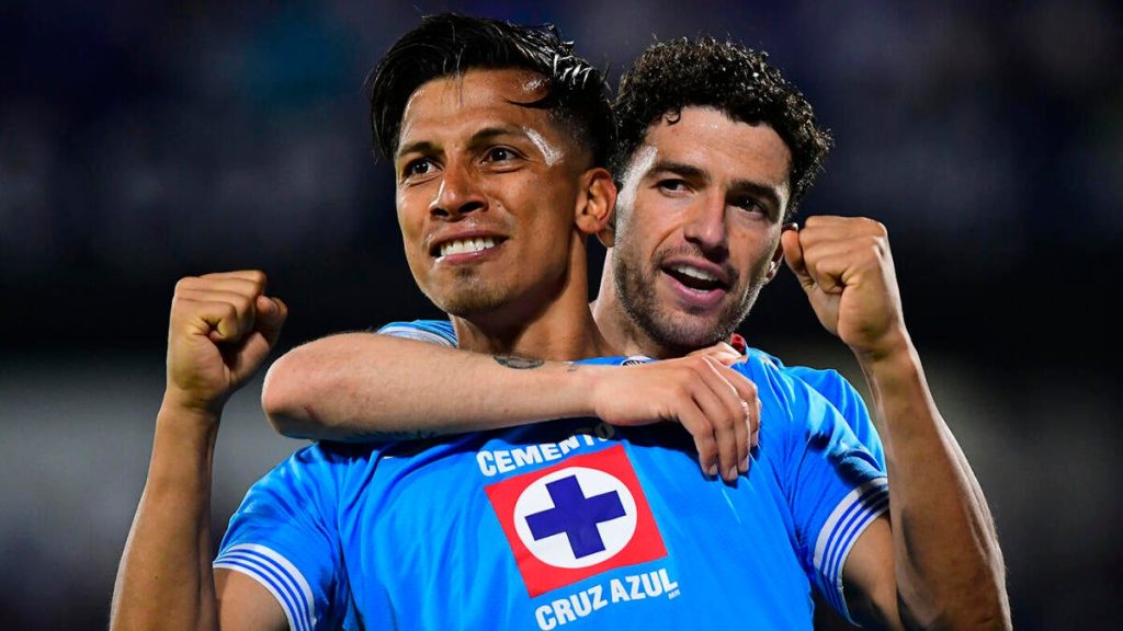 Cruz Azul Dominates Vancouver Whitecaps to Capture Concacaf Champions League Title
