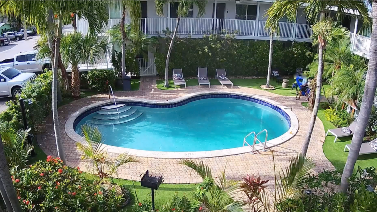 Stranger Rescues 6-Year-Old Boy from Drowning in Florida
