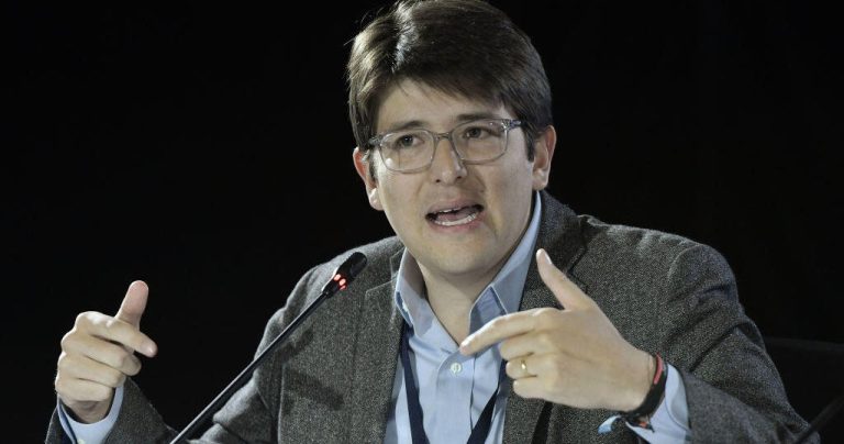 Colombian Senator and Presidential Candidate Targeted in Assassination Attempt