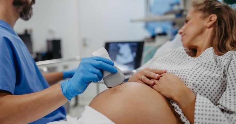 Average Age of Mothers at Birth in U.S. Approaches 30, CDC Reports