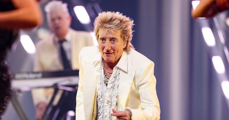 Rod Stewart Cancels U.S. Concerts Amid Illness, Expresses Regret