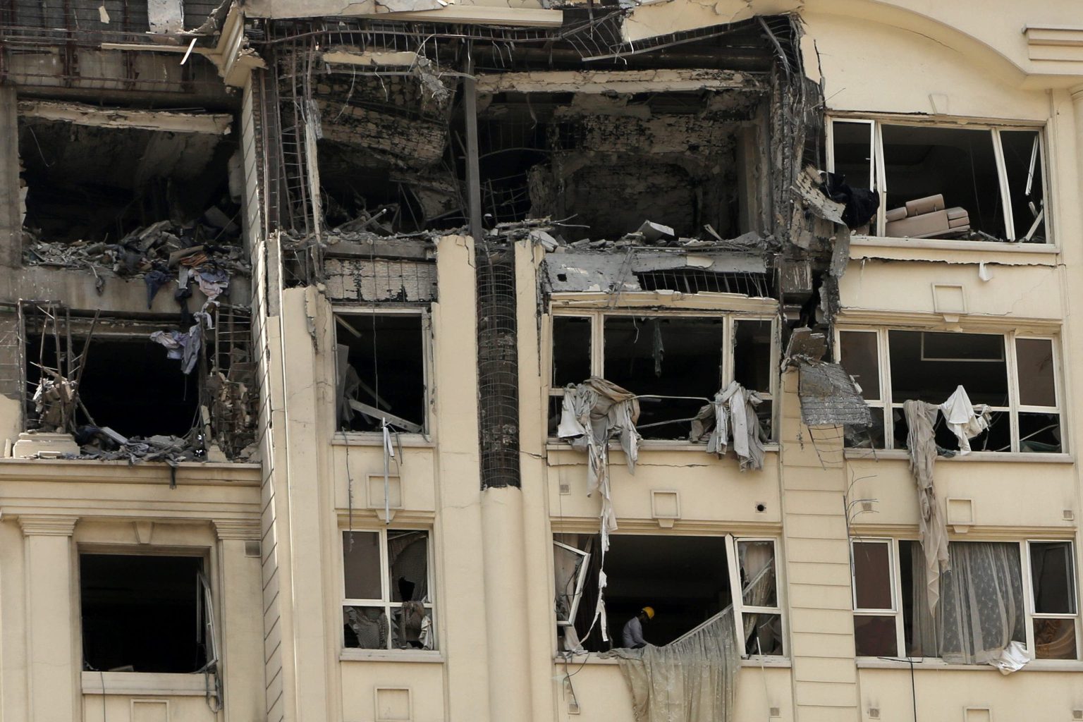 Global Leaders Call for Restraint After Israel Bombs Over 100 Targets in Iran