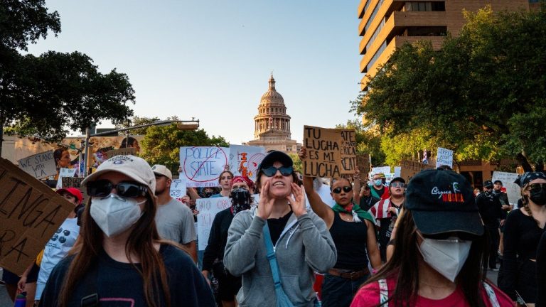 Eight Arrested as Anti-ICE Protests Turn Violent in Austin, Injuring Officers