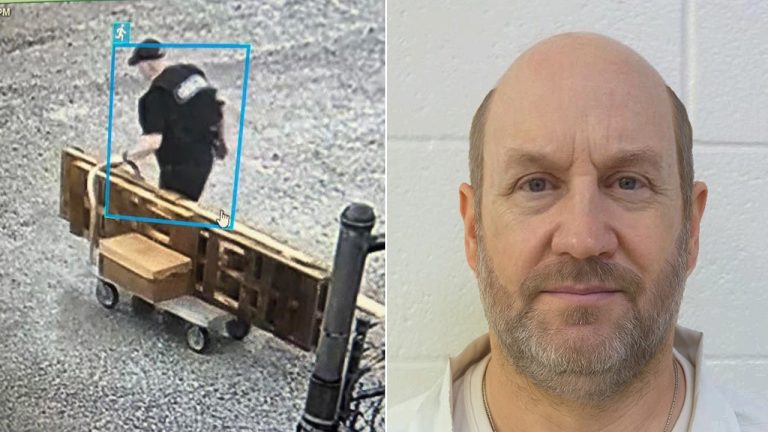 Arkansas Officials Release New Photo of Escaped Former Police Chief