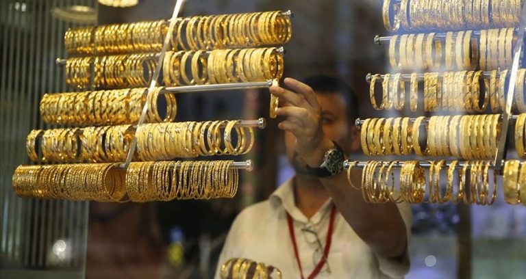 Jewelers Resist Amid Start of Wedding Season