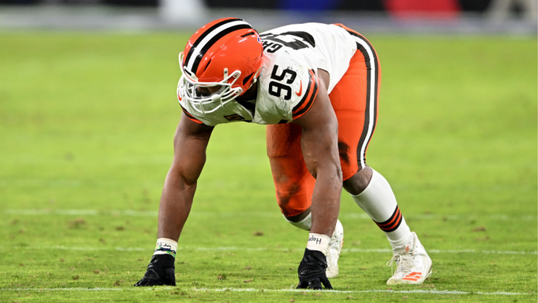 Browns DC Anticipates Career Year for Myles Garrett Following New Contract