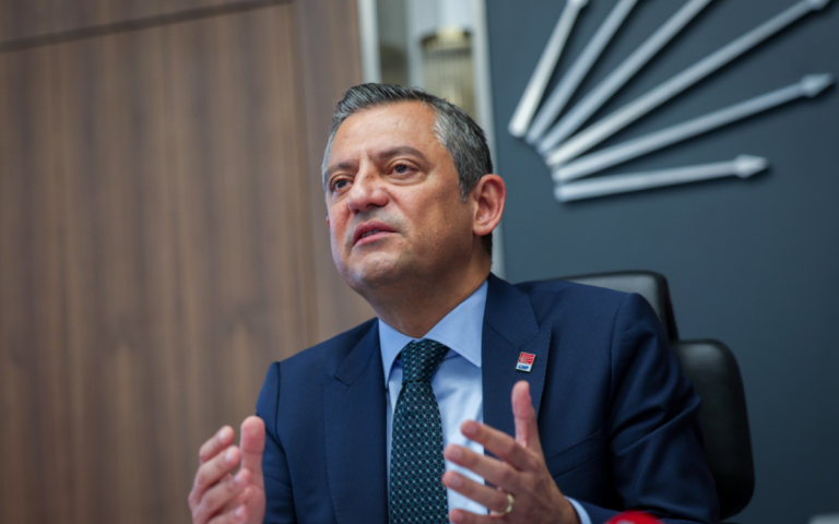 Özgür Özel Vows to Protect CHP from Takeover