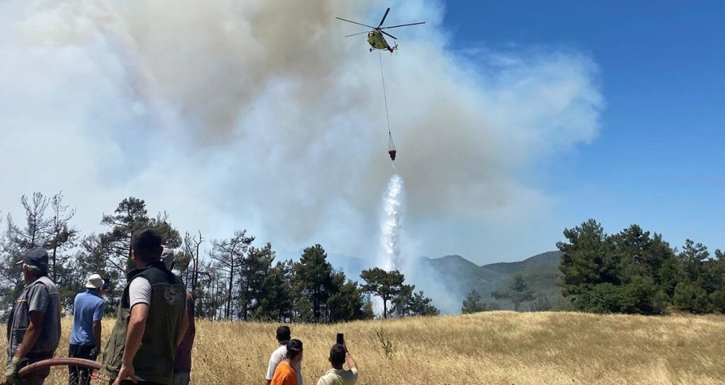 Major Wildfires Spread Across Türkiye
