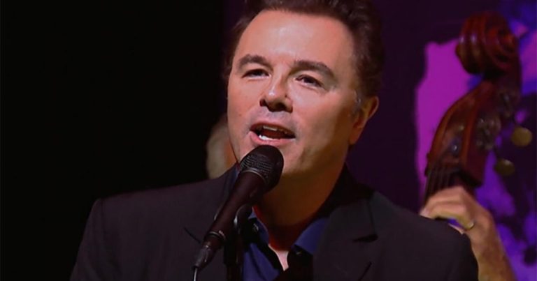 Seth MacFarlane Discusses His Passion for Sinatra Beyond "Family Guy"