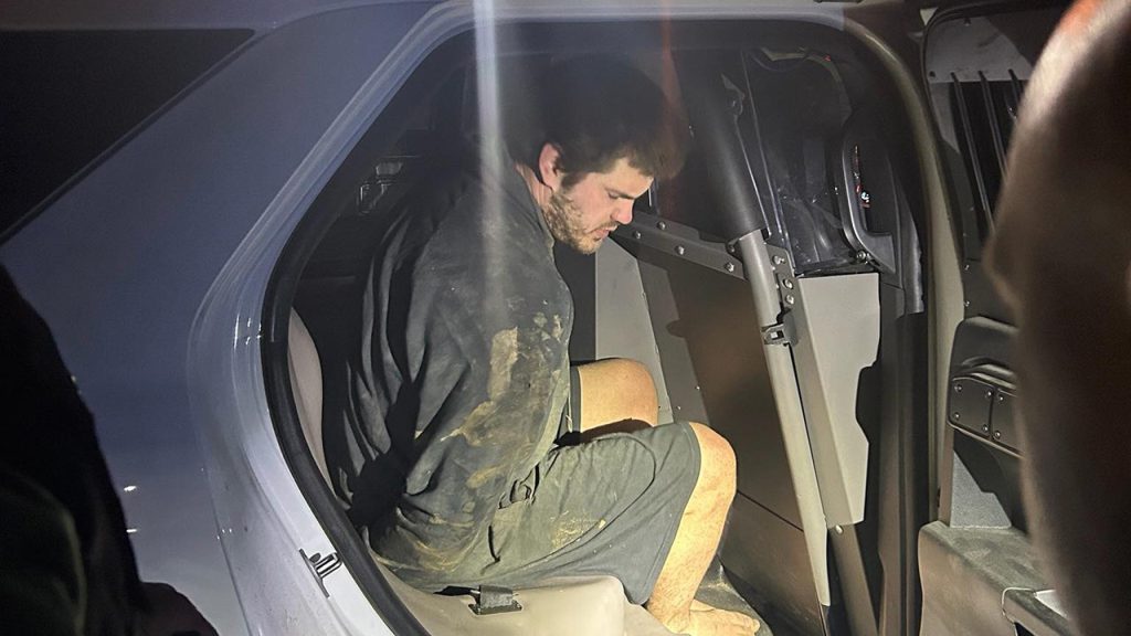 Texas Murder Suspect Captured Following Weeks-Long Manhunt After Removing Ankle Monitor