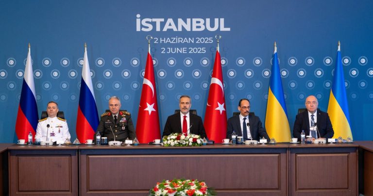 Russia's Subdued Response to Ukrainian Drone Attack Amid Ongoing Peace Talks