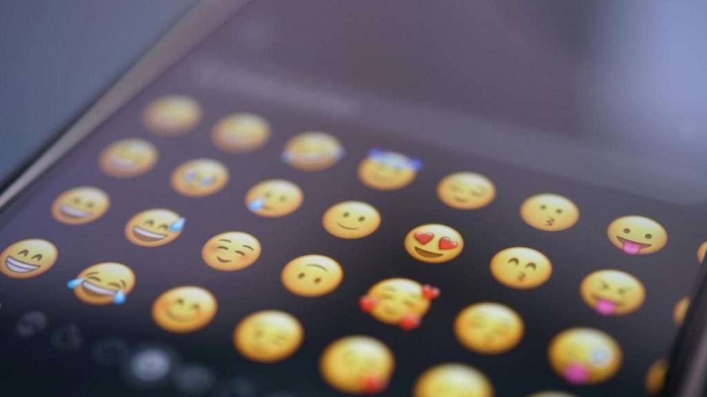Using More Emojis in Texts Can Enhance Relationships