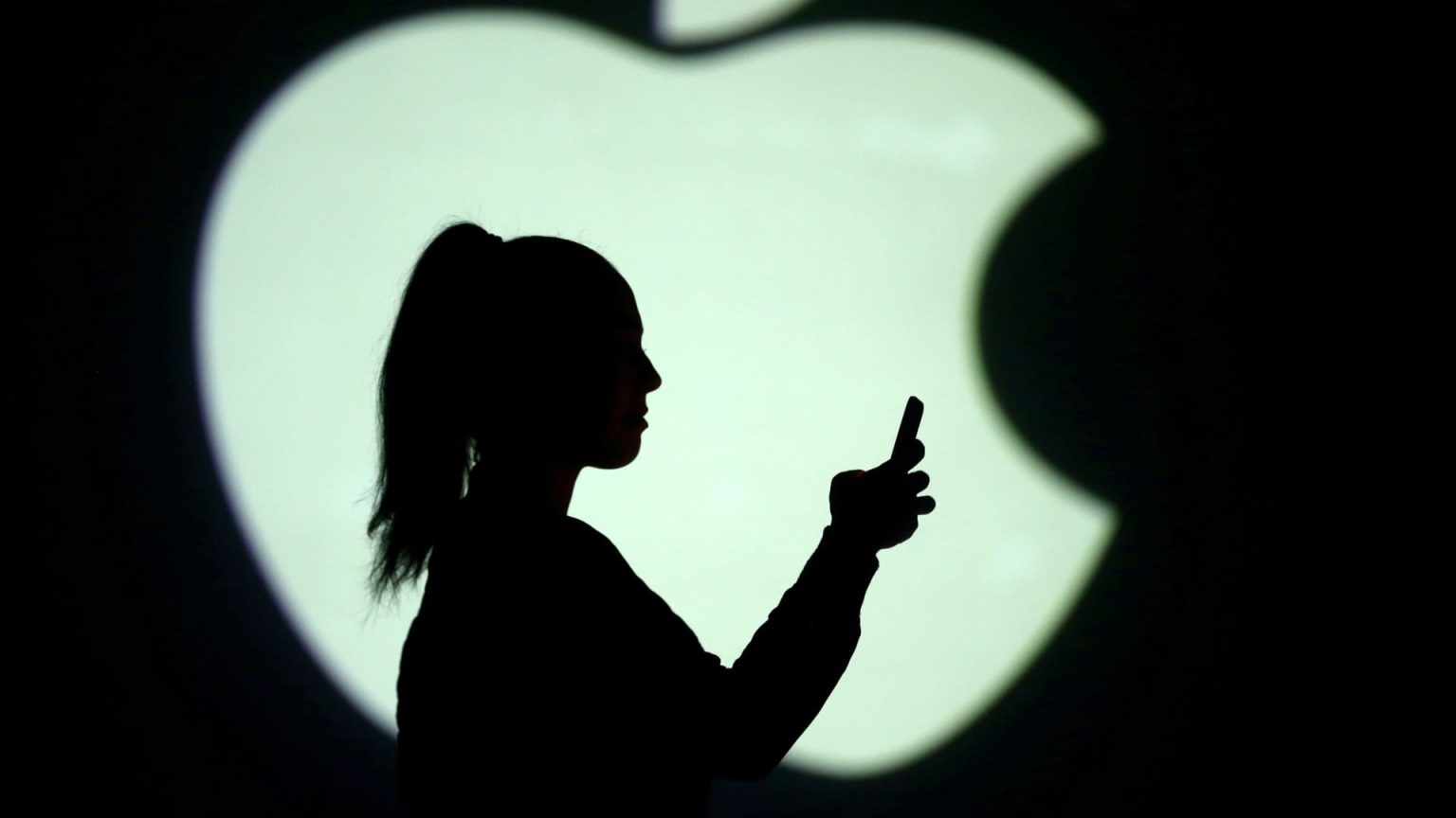 Traders Warn of Potential Issues for Apple Despite Upgrade Traders Warn of Potential Issues for Apple Despite Upgrade
