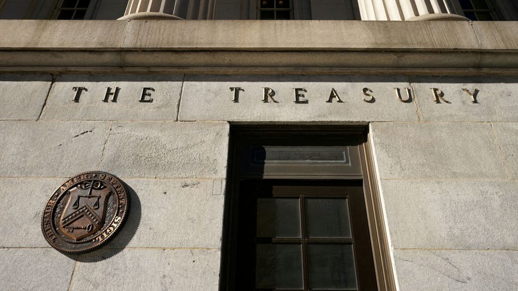 Treasury Reports Unexpected June Surplus Driven by Boost in Tariff Revenues