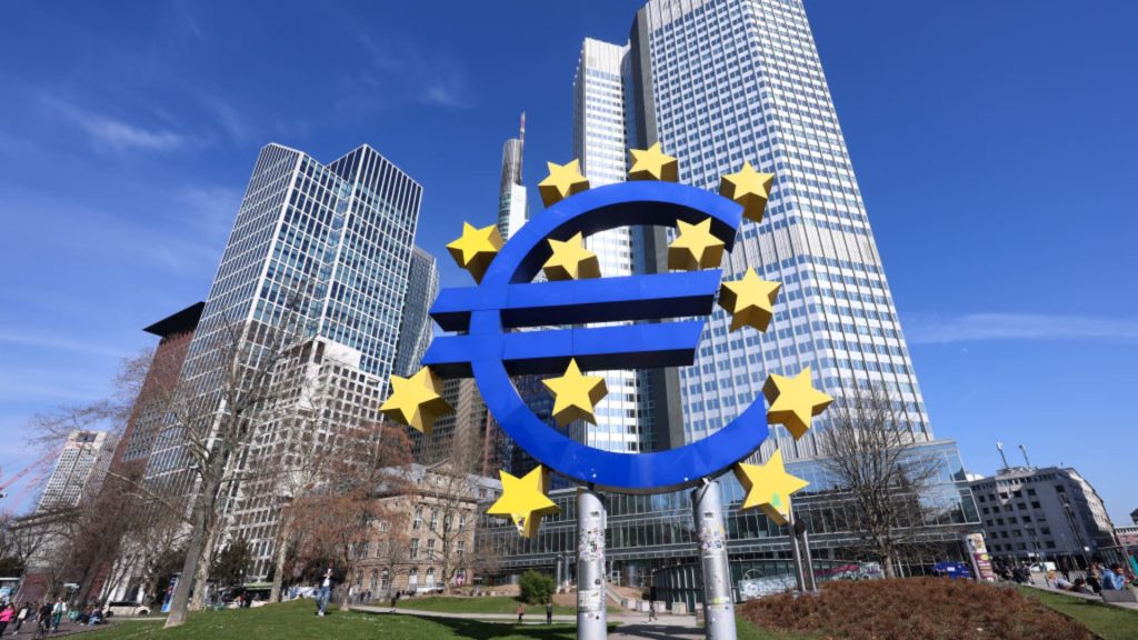 Fund Managers Shift Investment Strategies Amid Market Changes