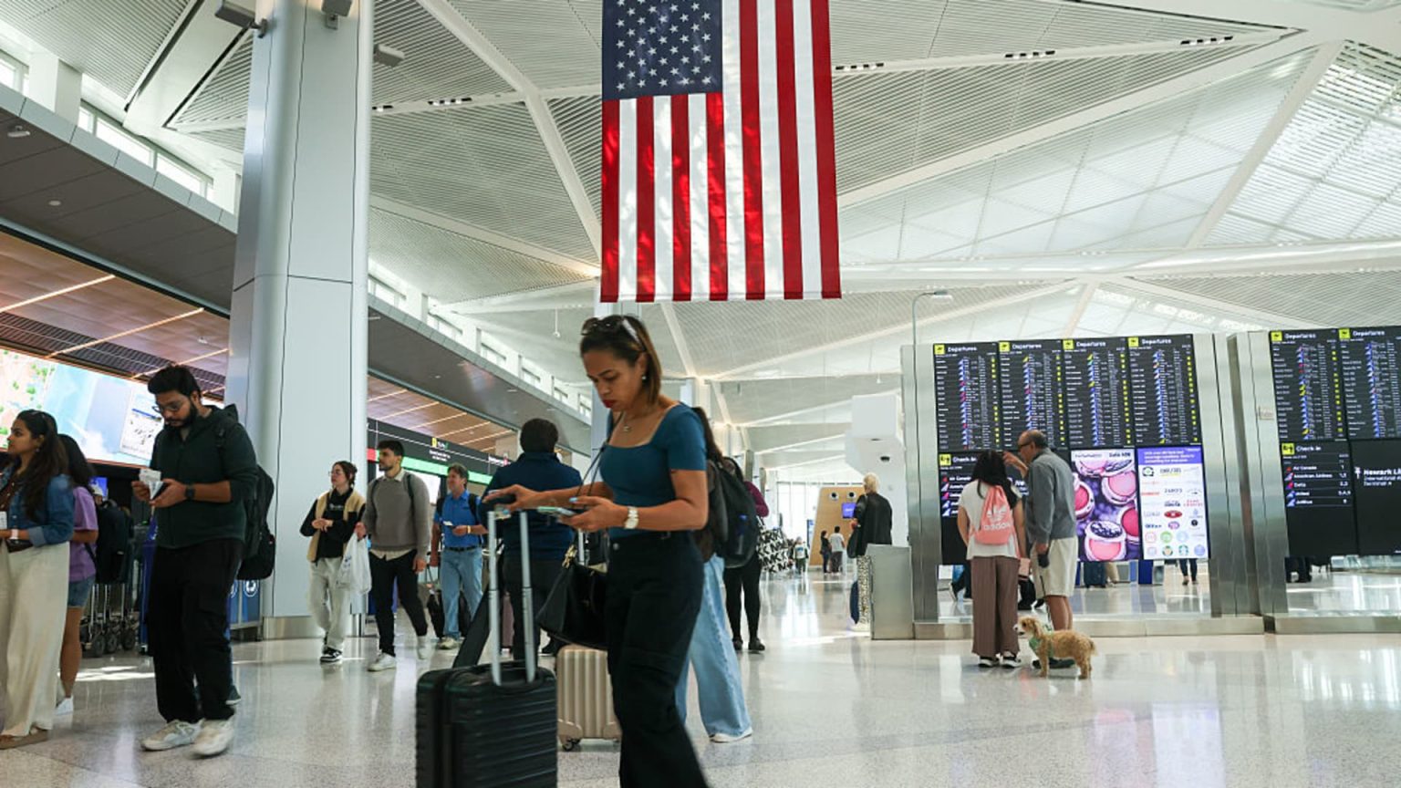 Airlines Address Investors Following Strong Yet Economical July 4 Holiday Performance Airlines Address Investors Following Strong Yet Economical July 4 Holiday Performance