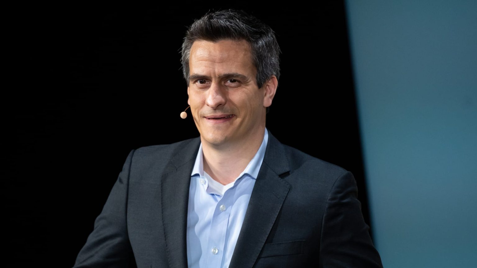 Media Landscape Changes Drive Emergence of New Leadership Media Landscape Changes Drive Emergence of New Leadership